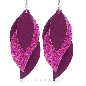 Gorgeous earring brand new beautiful color